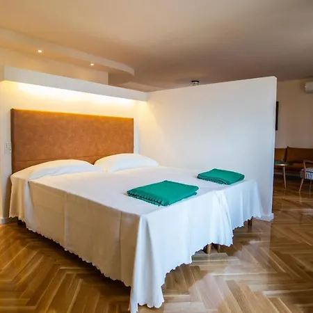Apartment Red&green Pula